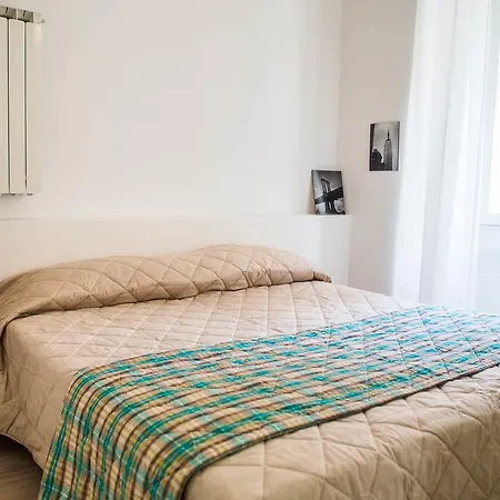 Picturesque Flat Apartment *