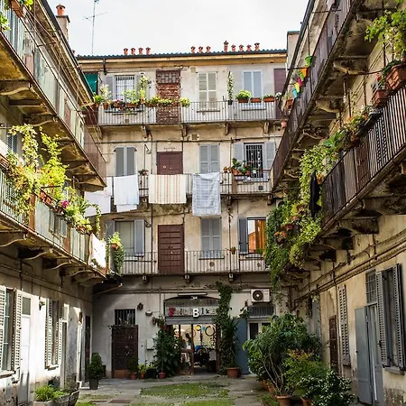 Picturesque Flat Apartment